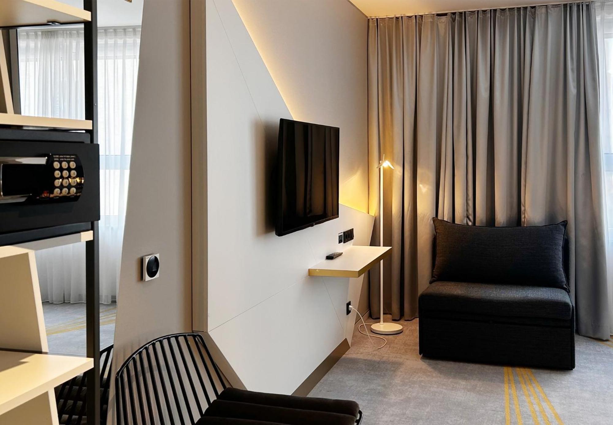 - The Niu, Coin Frankfurt Ostend By Ihg Hotel 3*