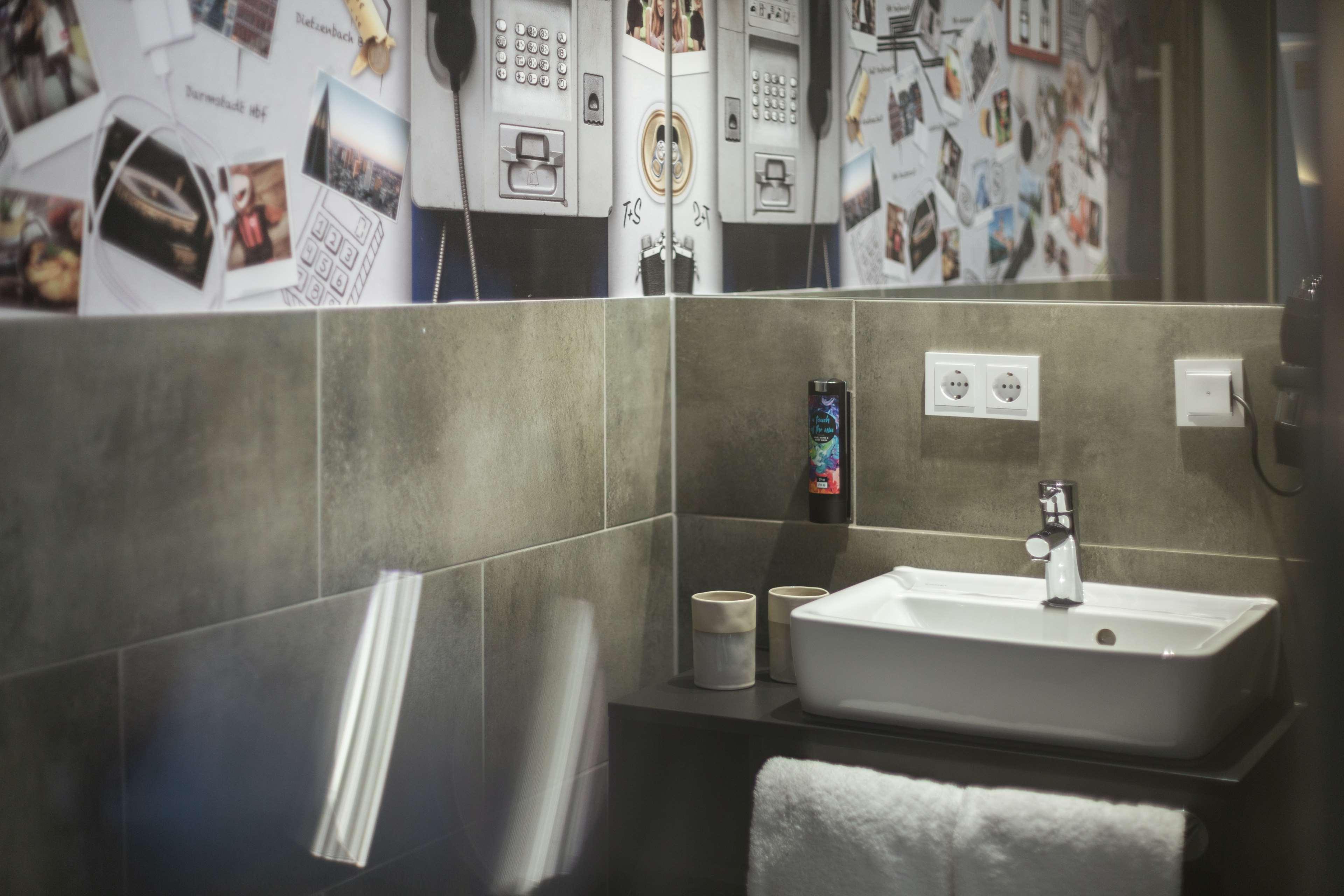 - The Niu, Coin Frankfurt Ostend By Ihg